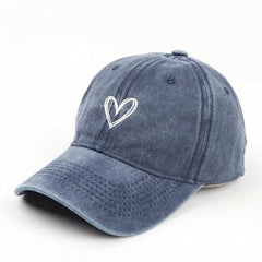 Gorra Unisex con Bordado de Corazón | Suave, Ligera y Estilo Vintage para Primavera-Verano